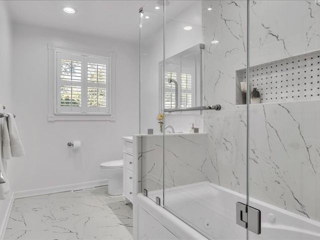 6 Strathmore Rd, Dartmouth, MA 02747