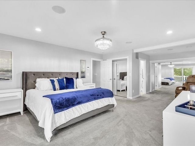 6 Strathmore Rd, Dartmouth, MA 02747