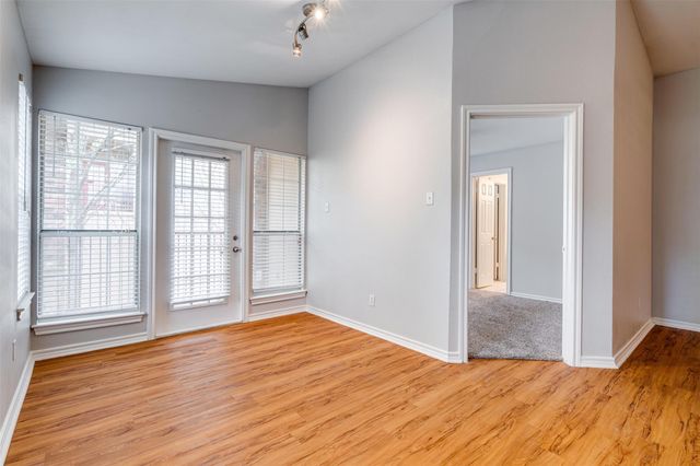 6804 N Capital Of Texas Highway 222, Austin, TX 78750