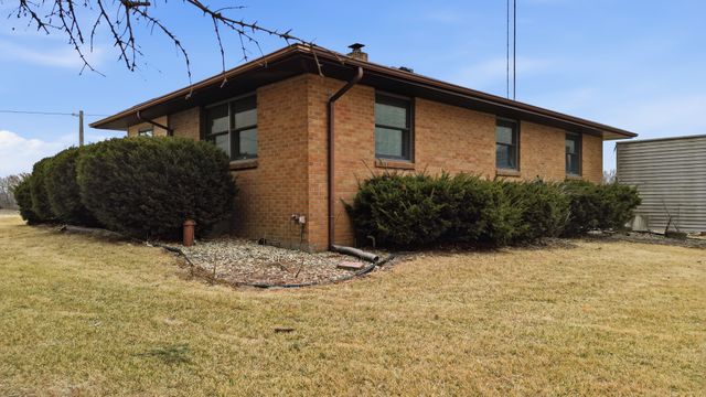 34078 1800 North Avenue, Arlington, IL 61312