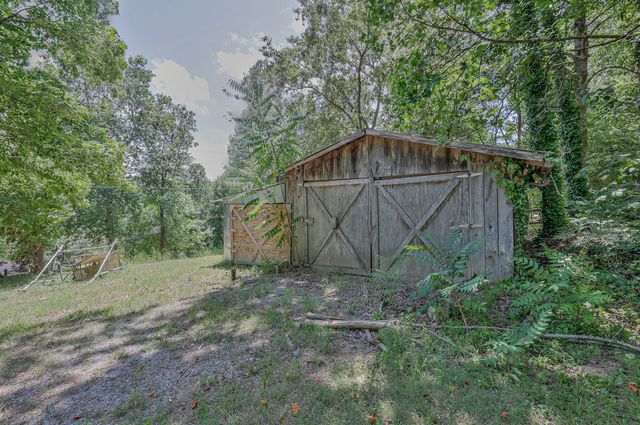 1908 Potts Camp Rd, Smithville, TN 37166