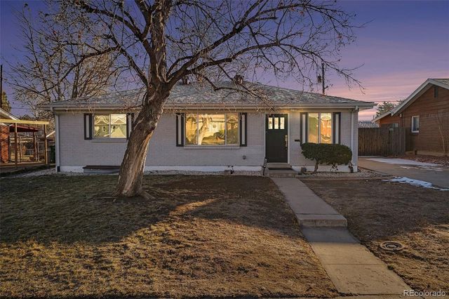 2580 S Perry Street, Denver, CO 80219