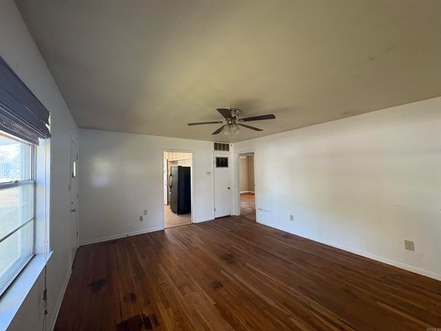 104 W Searcy Street, Kensett, AR 72082