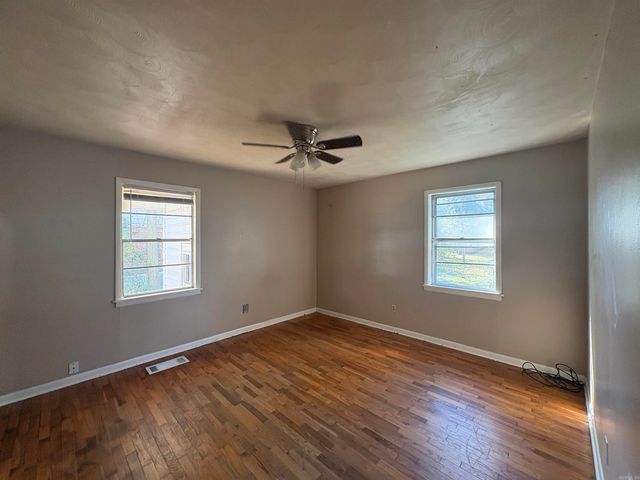 104 W Searcy Street, Kensett, AR 72082