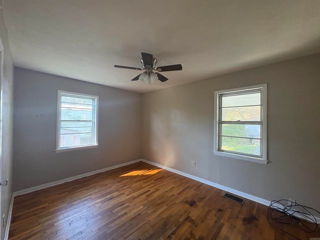 104 W Searcy Street, Kensett, AR 72082