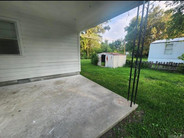 104 W Searcy Street, Kensett, AR 72082