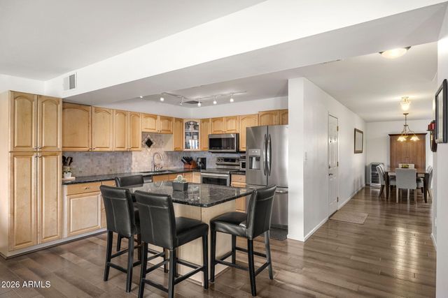 4440 E CLARENDON Avenue, Phoenix, AZ 85018