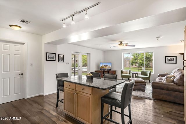 4440 E CLARENDON Avenue, Phoenix, AZ 85018