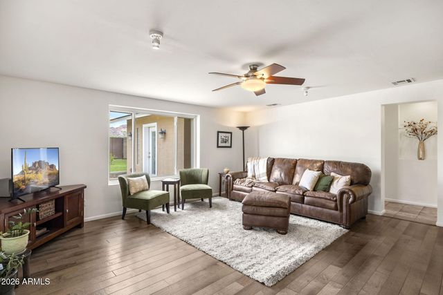 4440 E CLARENDON Avenue, Phoenix, AZ 85018