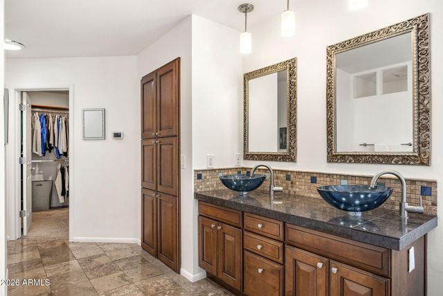 4440 E CLARENDON Avenue, Phoenix, AZ 85018