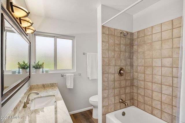4440 E CLARENDON Avenue, Phoenix, AZ 85018