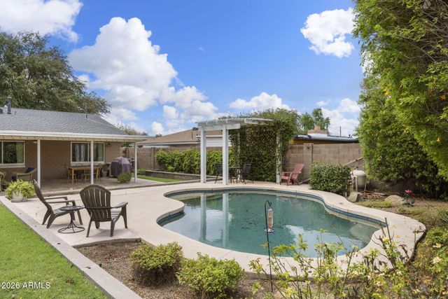4440 E CLARENDON Avenue, Phoenix, AZ 85018