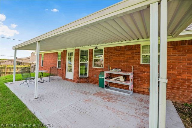 1410 Briarwood Drive, Alma, AR 72921