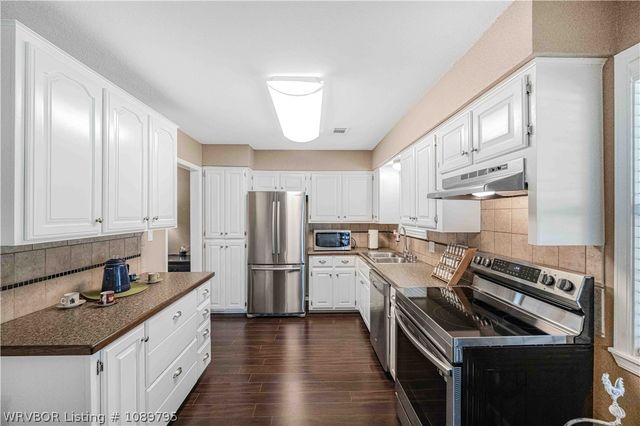 1410 Briarwood Drive, Alma, AR 72921