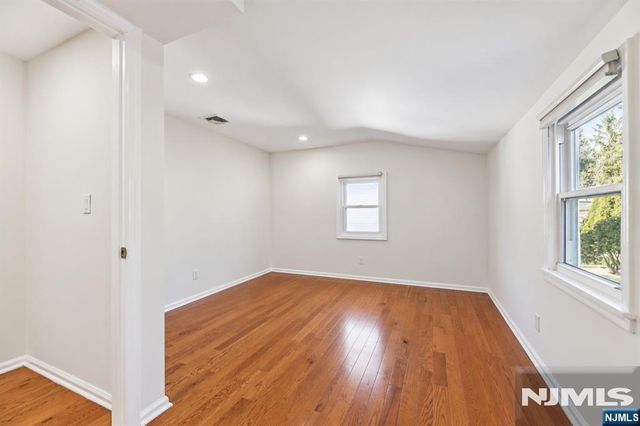 35 Lexington Avenue, Cresskill, NJ 07626