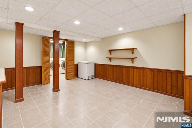 35 Lexington Avenue, Cresskill, NJ 07626
