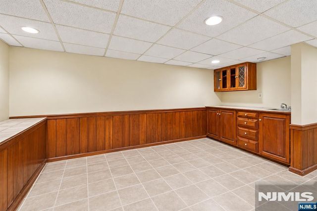 35 Lexington Avenue, Cresskill, NJ 07626