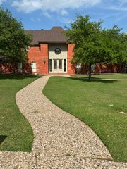 2419 East Briargate Drive, Bryan, TX 77802