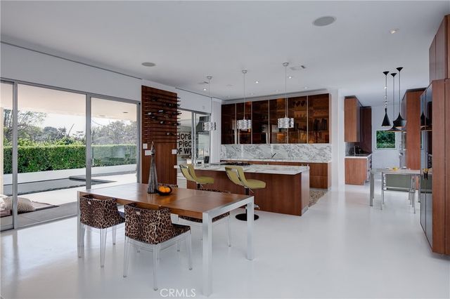 1030 San Rafael Ln, Pasadena, CA 91105