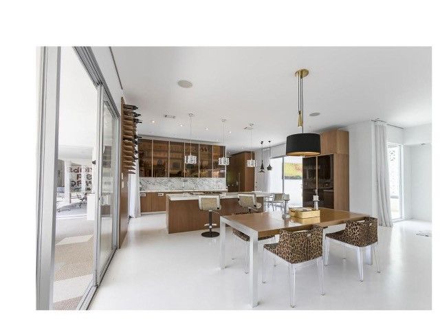 1030 San Rafael Ln, Pasadena, CA 91105