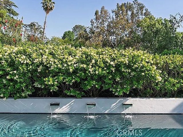 1030 San Rafael Ln, Pasadena, CA 91105