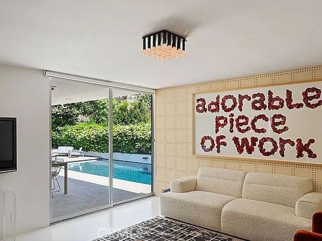 1030 San Rafael Ln, Pasadena, CA 91105