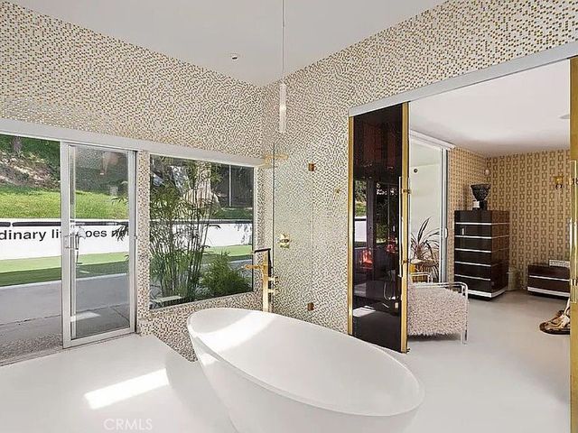 1030 San Rafael Ln, Pasadena, CA 91105