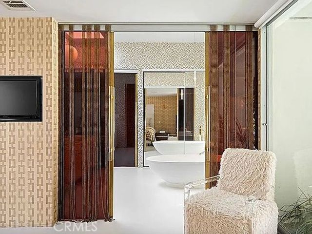 1030 San Rafael Ln, Pasadena, CA 91105