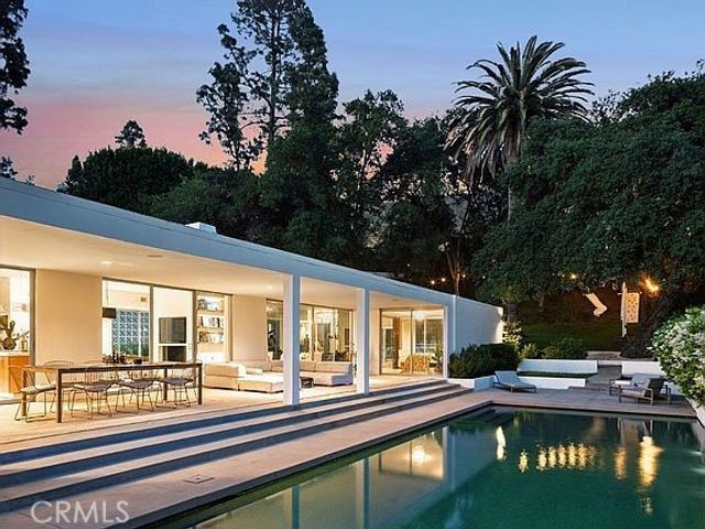 1030 San Rafael Ln, Pasadena, CA 91105