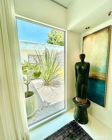 1030 San Rafael Ln, Pasadena, CA 91105