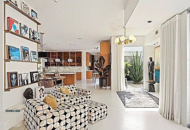 1030 San Rafael Ln, Pasadena, CA 91105