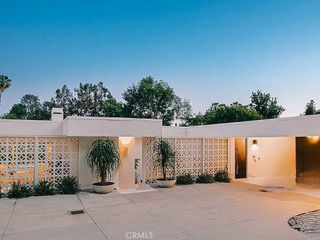 1030 San Rafael Ln, Pasadena, CA 91105