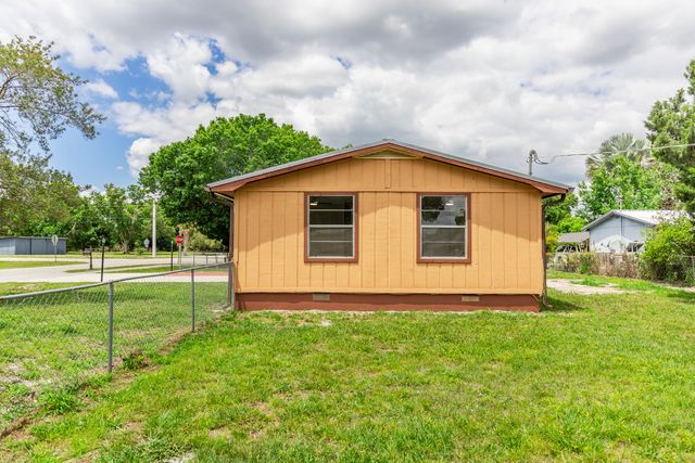 612 SW 9th Street, Okeechobee, FL 34974