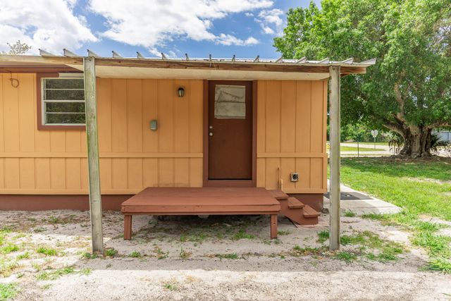 612 SW 9th Street, Okeechobee, FL 34974