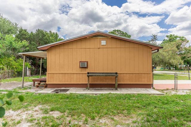 612 SW 9th Street, Okeechobee, FL 34974