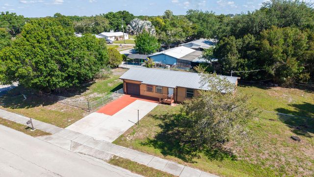 612 SW 9th Street, Okeechobee, FL 34974