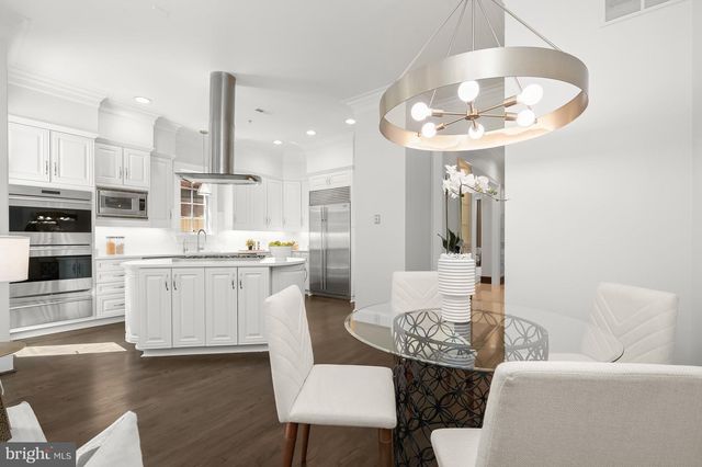 2985 38TH ST NW, Washington, DC 20016