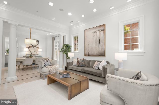 2985 38TH ST NW, Washington, DC 20016