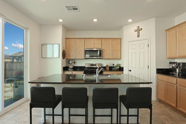 1601 Redhaven Pl, Hughson, CA 95326