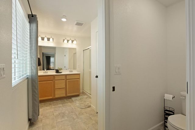 1601 Redhaven Pl, Hughson, CA 95326