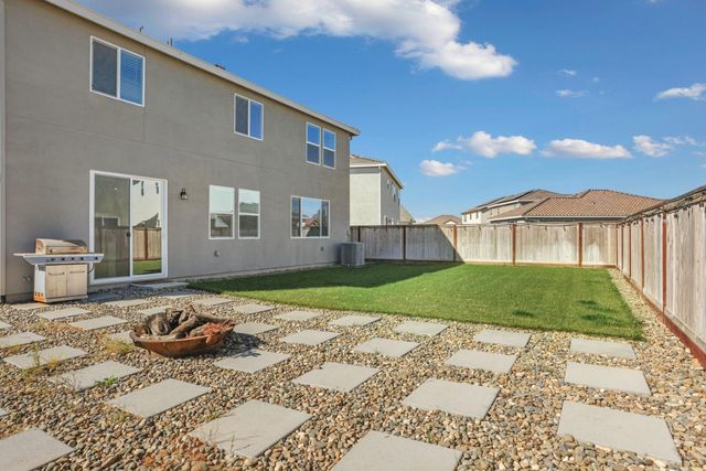 1601 Redhaven Pl, Hughson, CA 95326