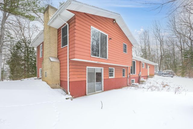 17220 Valley Drive, Big Rapids, MI 49307