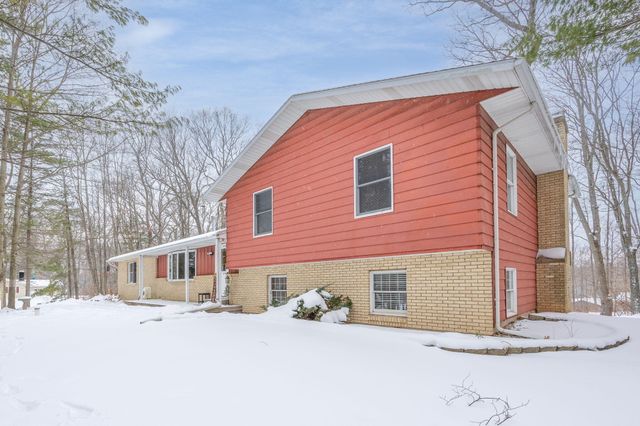 17220 Valley Drive, Big Rapids, MI 49307