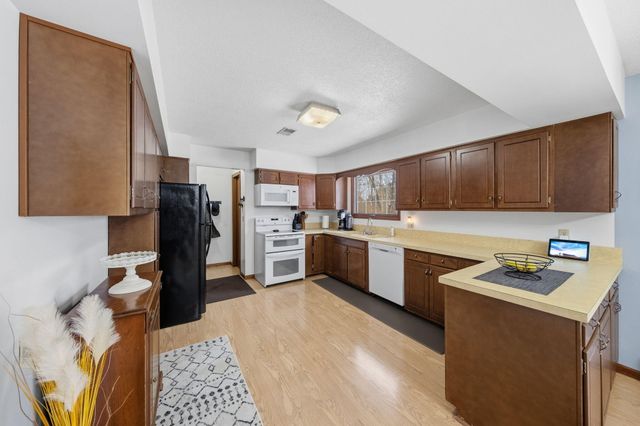 17220 Valley Drive, Big Rapids, MI 49307