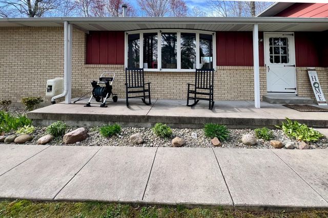 17220 Valley Drive, Big Rapids, MI 49307