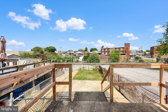 1415 W KING ST, York, PA 17404