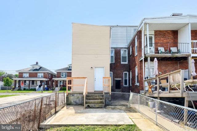 1415 W KING ST, York, PA 17404