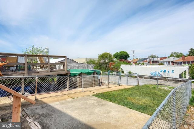 1415 W KING ST, York, PA 17404
