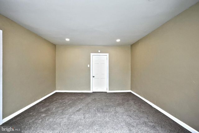 1415 W KING ST, York, PA 17404