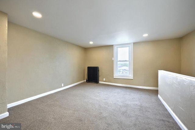 1415 W KING ST, York, PA 17404